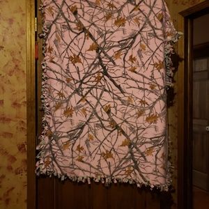 Hand made realttree blanket